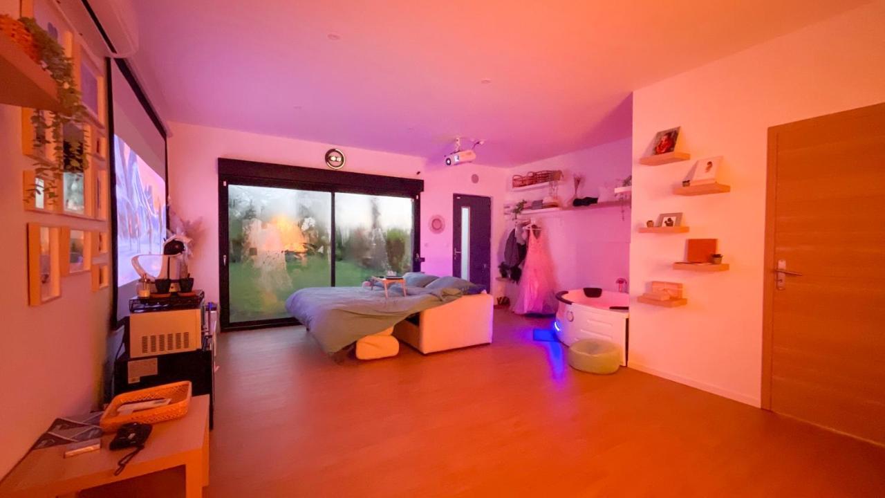 Capsule Nature & Photos - Jacuzzi - Netflix & Home Cinema - Ps5 & Jeu Thun-Saint-Martin Buitenkant foto