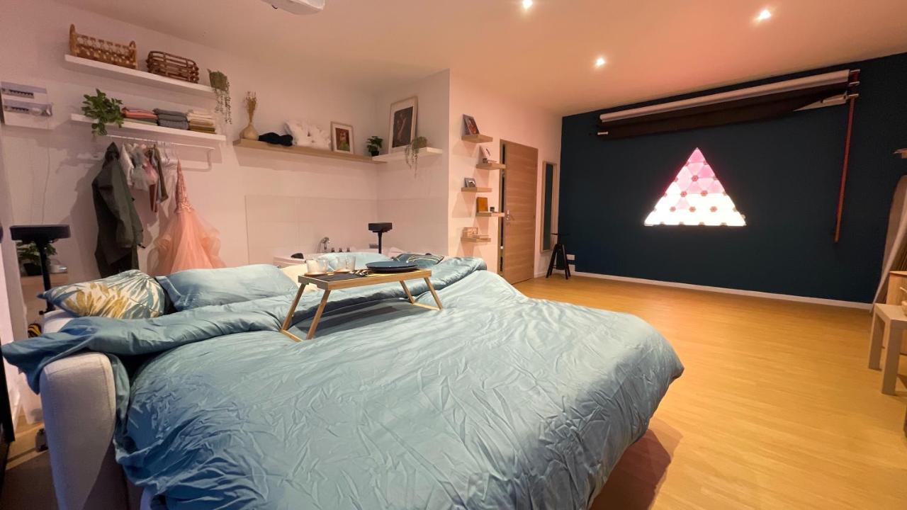 Capsule Nature & Photos - Jacuzzi - Netflix & Home Cinema - Ps5 & Jeu Thun-Saint-Martin Buitenkant foto